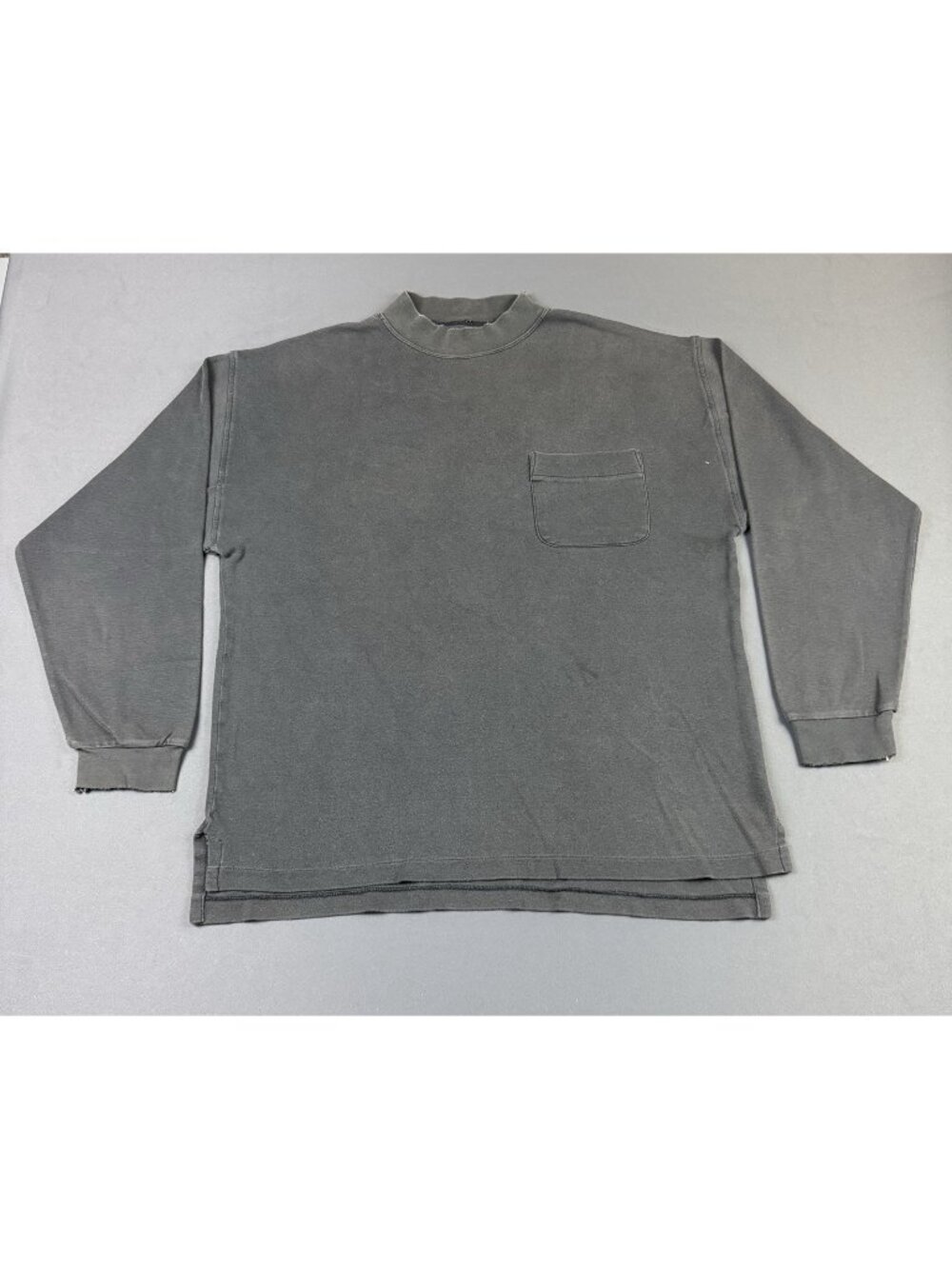 Rare Vintage Y2K Sun Fade Blank Black Long Sleeve Pocket Tee Streetwear Thrashed